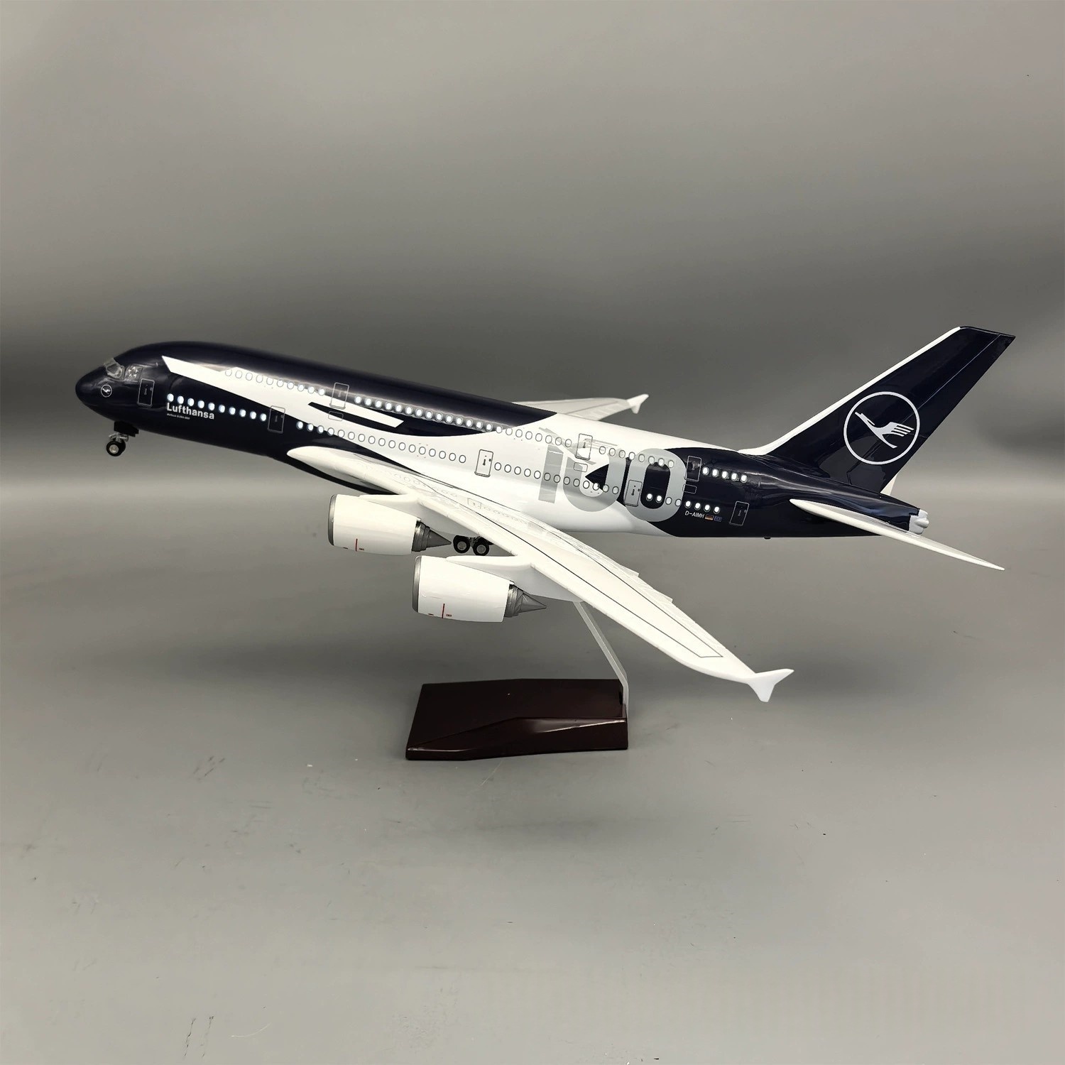 Model Kit Store - โมเดลเครื่องบินเรซิ่นขนาดใหญ่ 1/160 ลูฟ์ฮันซา A380 ฉลองครบรอบ 100