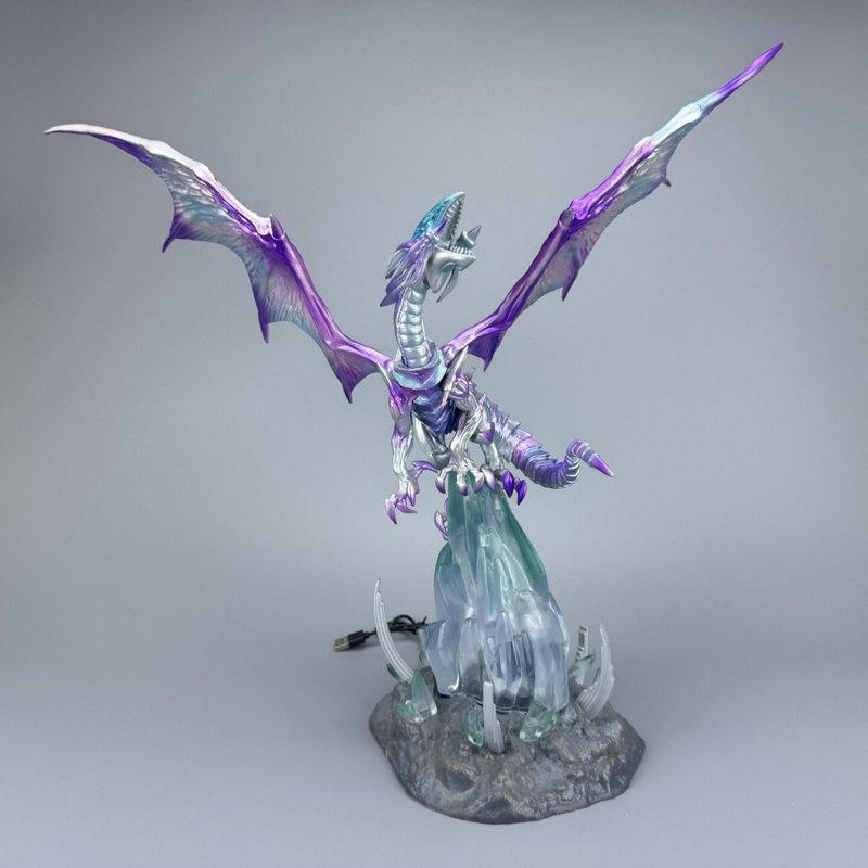 Model Figure Base - ฟิกเกอร์ยูกิโอ มังกรขาวตาสีฟ้า ขนาด 45 ซม. พร้อมไฟ