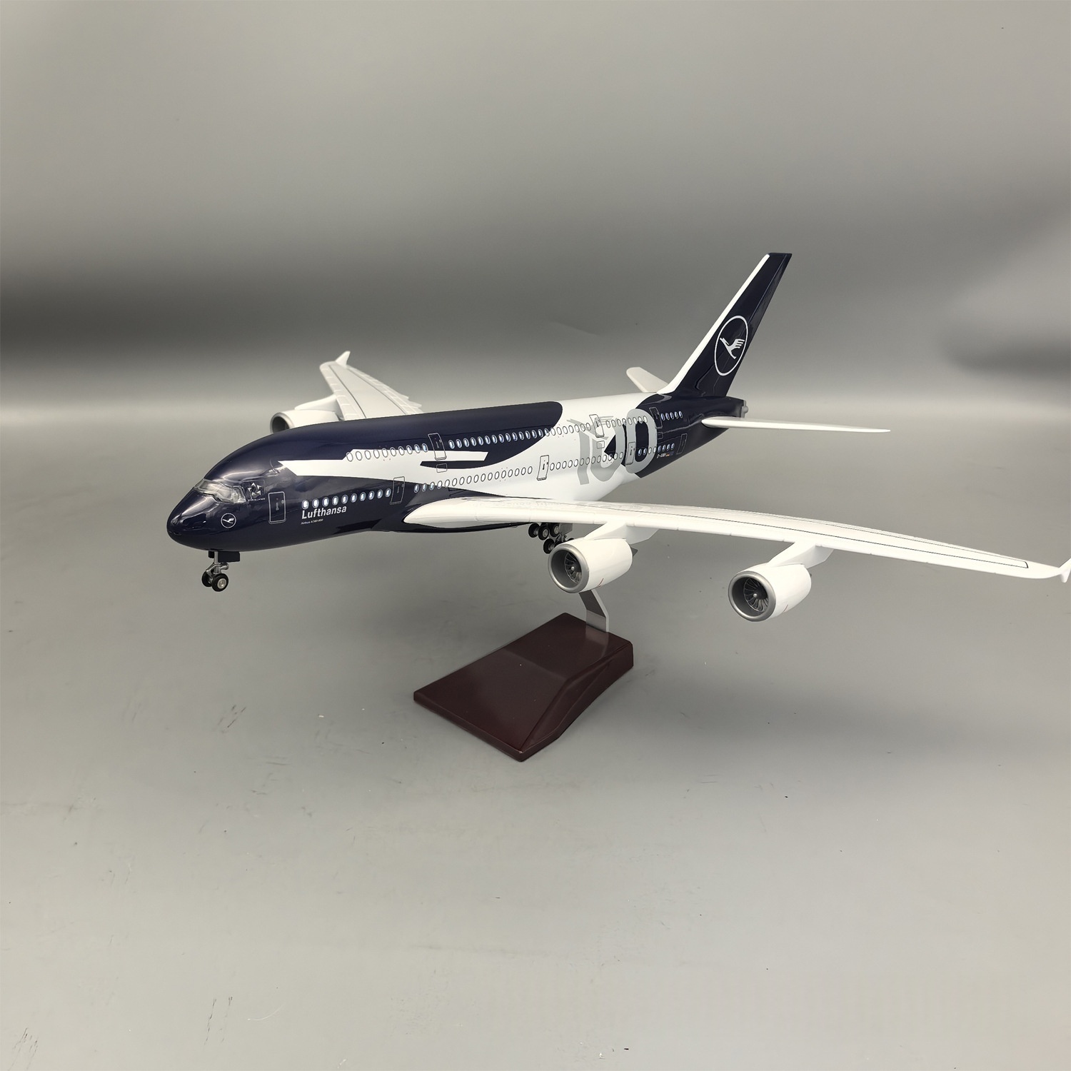 โมเดลเครื่องบินเรซิ่นขนาดใหญ่  - Model Kit Store บทวิจารณ์และราคา